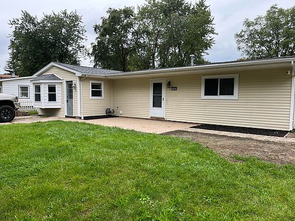 2nd image of 3762 Gainesborough Dr #1