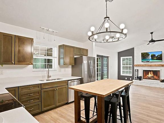 3rd image of 5309 NE 60TH AVENUE
