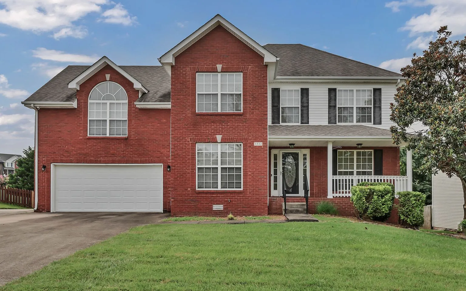 Beautifully Maintained 3 Bed 2.5 Bath Home in the Highly Desirable Poplar Hill Neighborhood! — Photo 1
