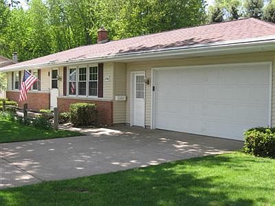 5th image of 774 Mayfield St