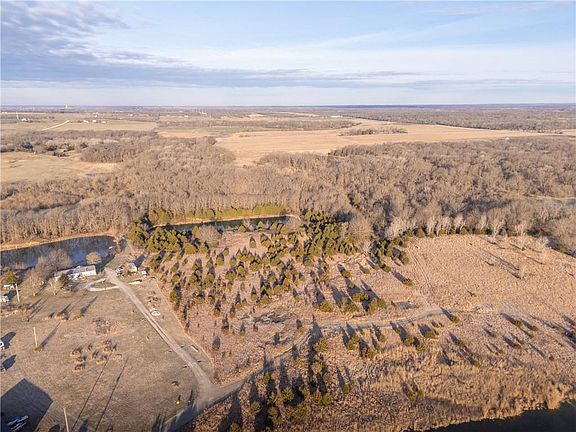 5th image of Trianon Rd