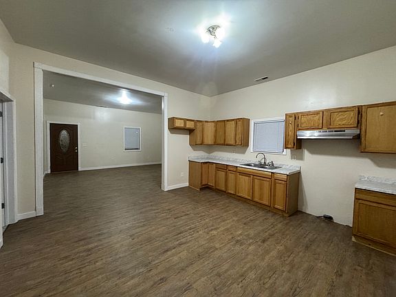 4th image of 1406 Tribble St