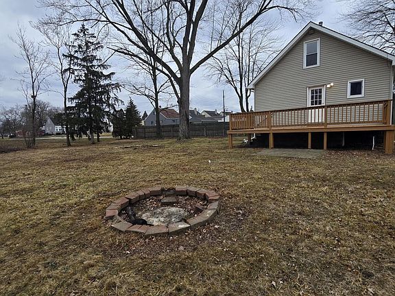 5th image of 2127 River Dr