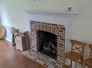 22 Village Ln, Middletown, NJ 07748