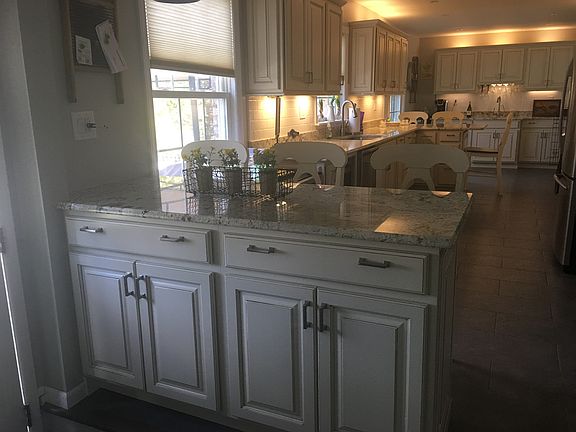 4th image of 2953 Seminary Dr