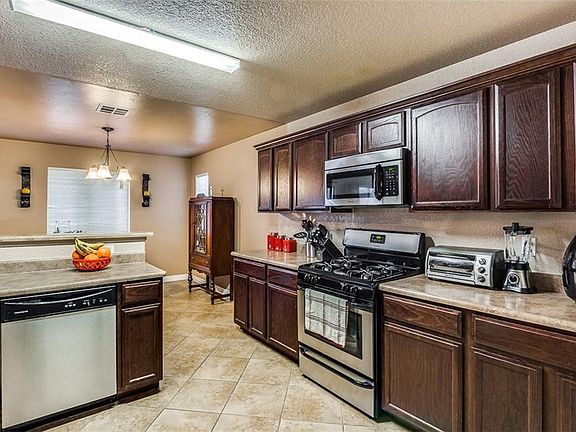 4th image of 2709 Granite Rock Dr