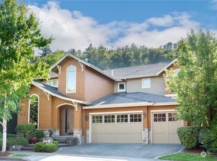 585 Saddleback Loop Way NW, Issaquah, WA 98027