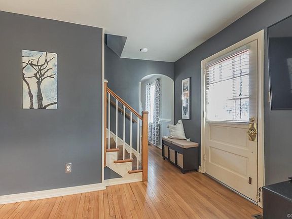 3rd image of 7212 Margaret Ave