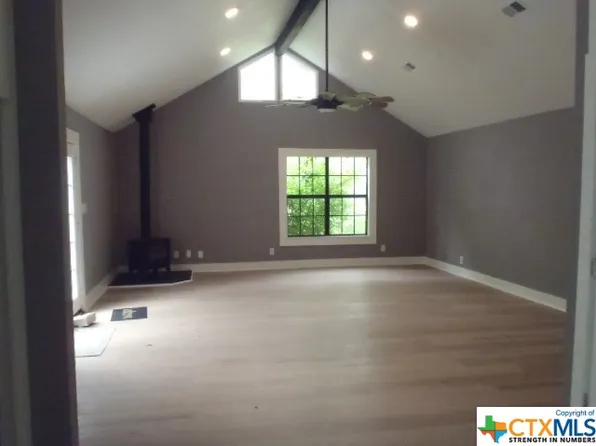 119 Richland Dr, Lockhart, TX 78644