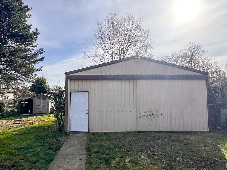 260 Hobbs St — Photo 14