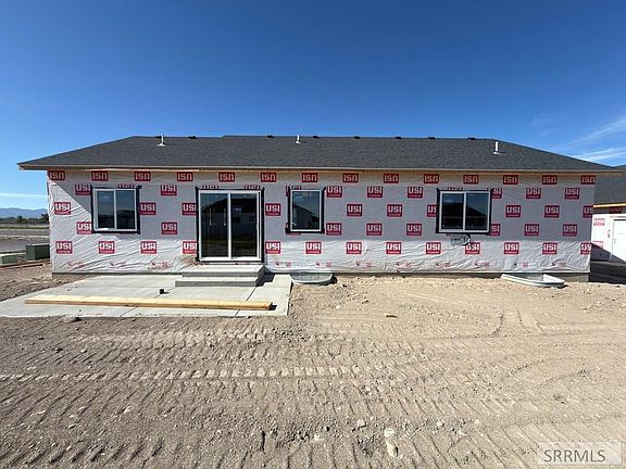 3rd image of 1160 Alpine Ave