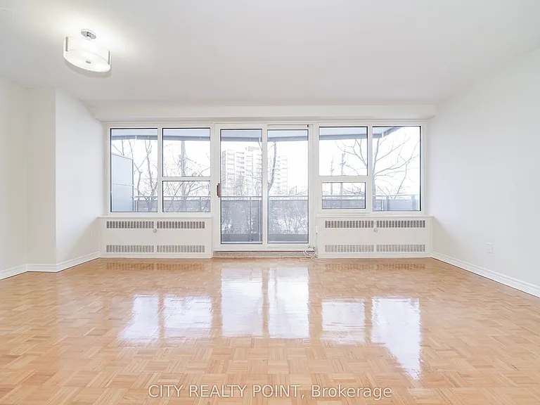 10 Shallmar Blvd #510 — Photo 6