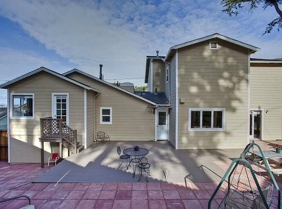 3rd image of 374 Carmel Ave