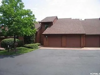 25868 Fairmount Blvd photo 1
