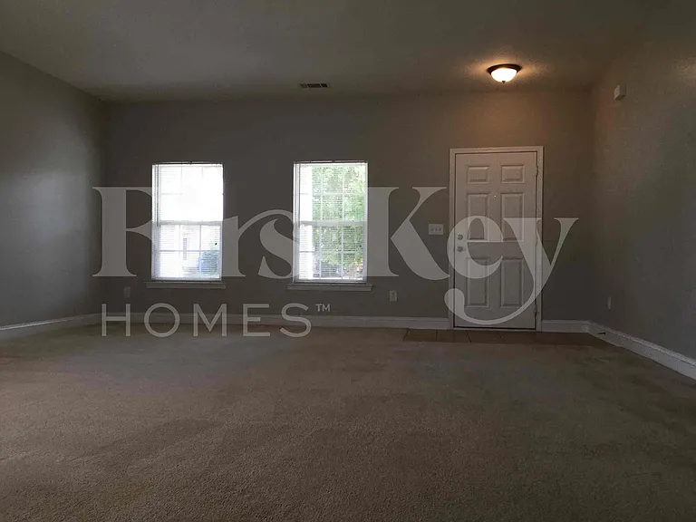 127 Colville Rd — Photo 4
