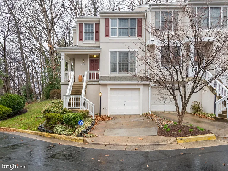 11300 Fairwind Way — Photo 3