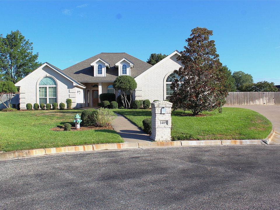 1st image of 1405 Parkwood Ct