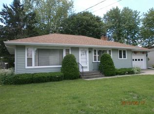 311 2nd St, Manawa, WI 54949