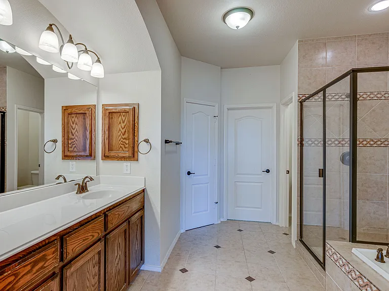 219 Knapford Sta — Photo 29