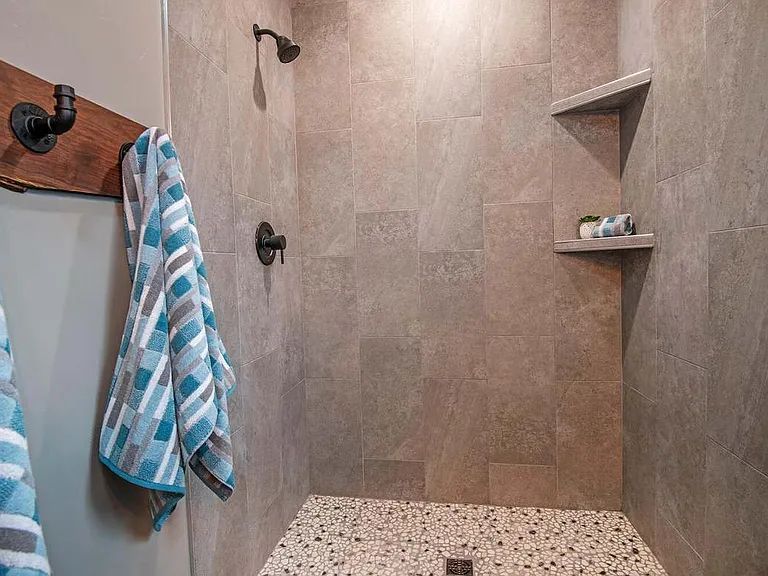 1038 E Black Butte Ave — Photo 17