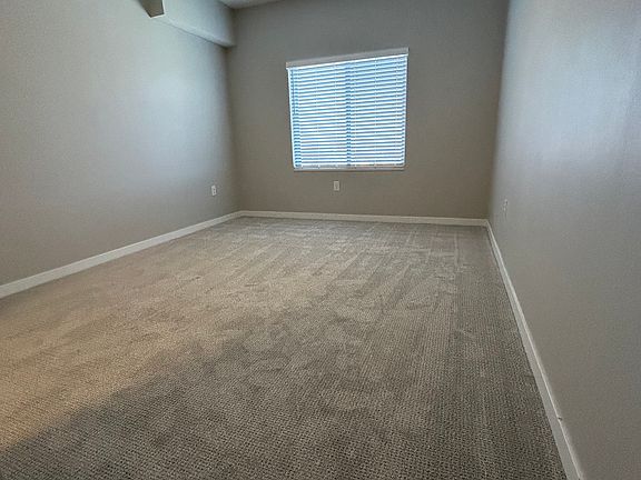 4th image of 970 S 192nd Ct Unit 101