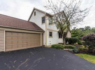 557 Spring Brook Ct E, Westerville, OH 43081
