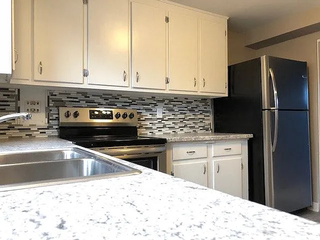 2445 Paseo Rd — Photo 7