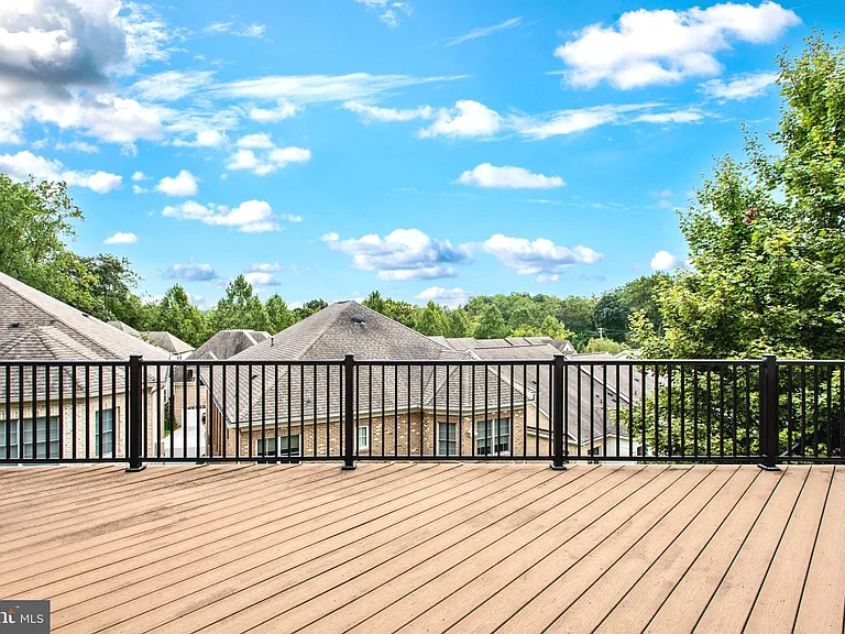 8319 Quarry Manor Ter — Photo 22