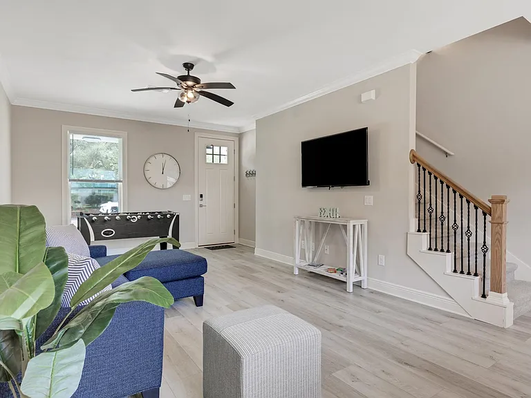 5798 Winifred Ave — Photo 5