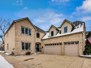 359 N Adele St, Elmhurst, IL 60126