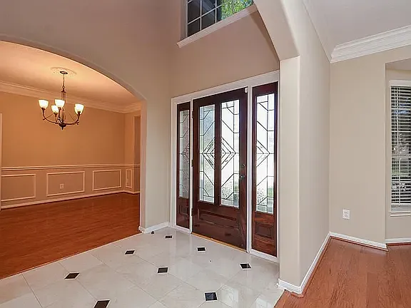 2606 Nutwood Dr — Photo 5