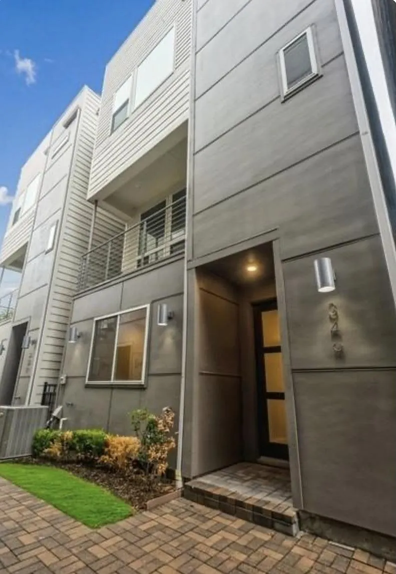349 Eado Park Cir — Photo 3