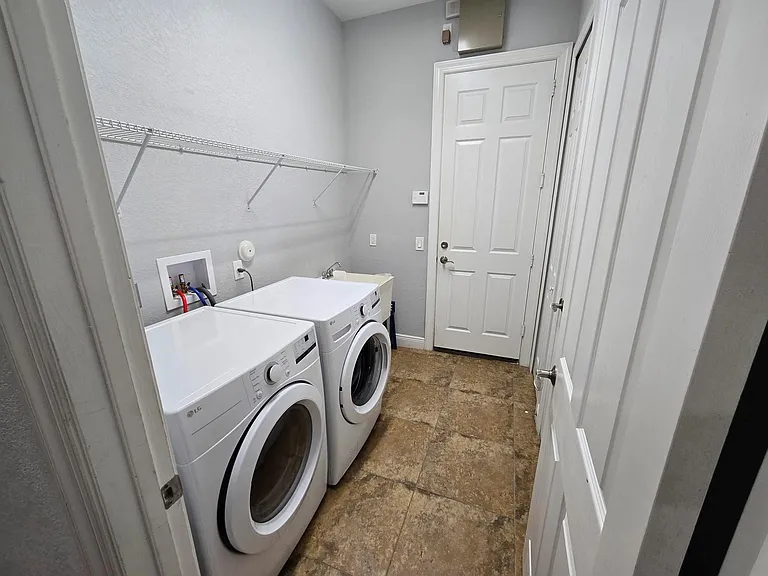 2095 NW Diamond Creek Way — Photo 26