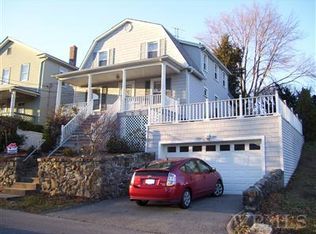 29 Hobby St, Pleasantville, NY 10570