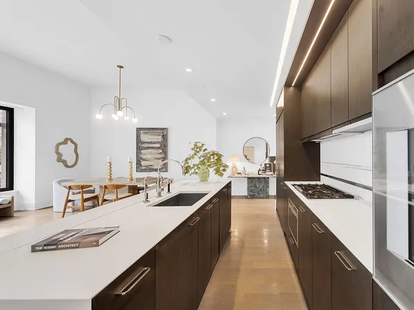301 E 50th St APT 4D, New York, NY 10022