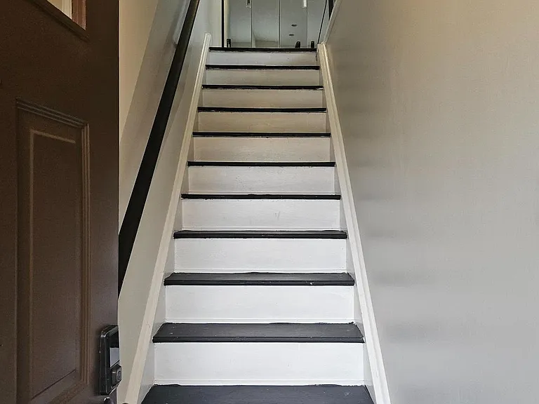 210 James Ct — Photo 2