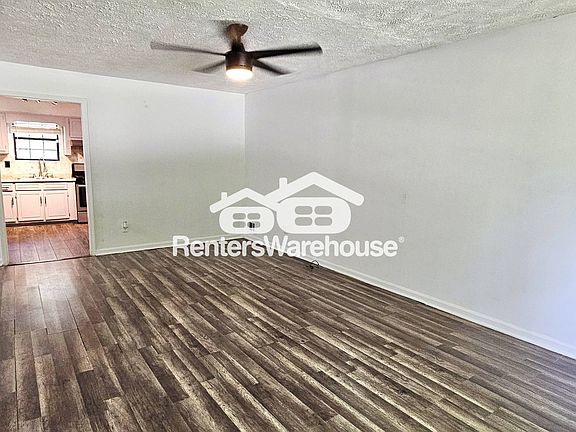 4th image of 1694 Nutmeg St