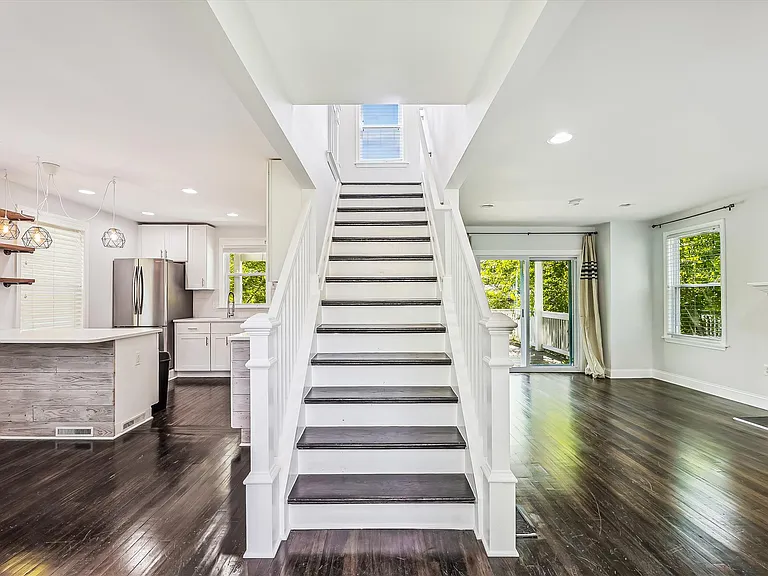 2612 33rd St SE — Photo 9