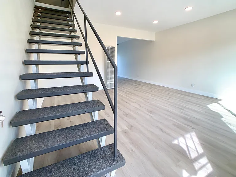 10219 Palms Blvd #10225 — Photo 12