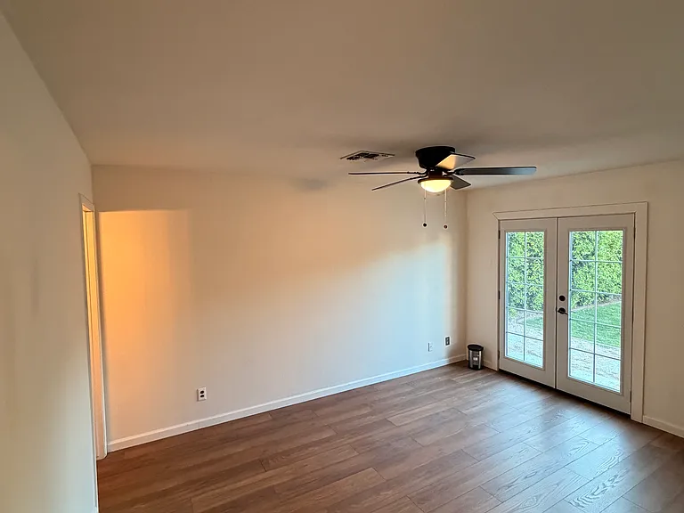 1318 W Tonopah Dr — Photo 21