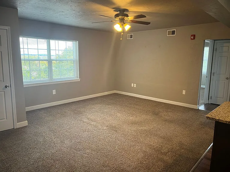 Elm Terrace Apartments — Photo 10