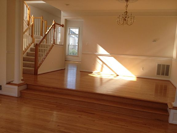Hardwood 1st floor