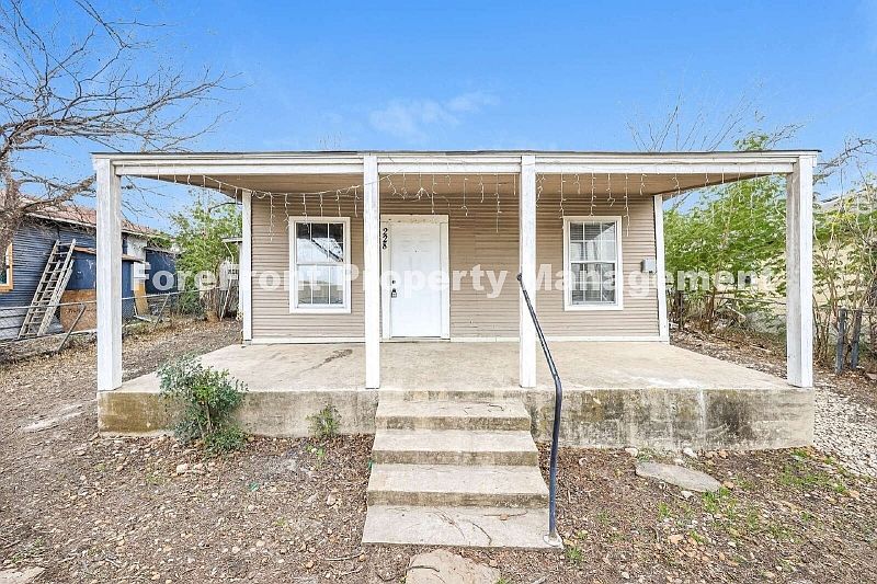 1st image of 228 Yucca St