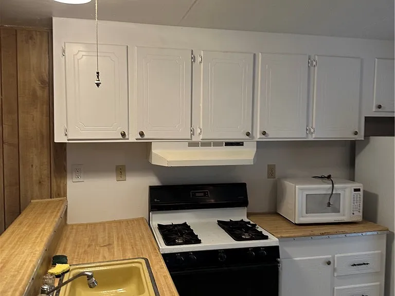 117 Harris Dr — Photo 2