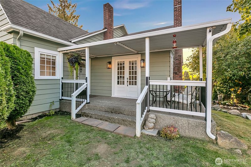 3rd image of 7656 Pacific Avenue
