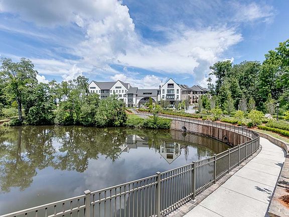 Aria North Amenities.