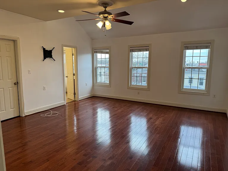 611 Quincy St NW #4 — Photo 42