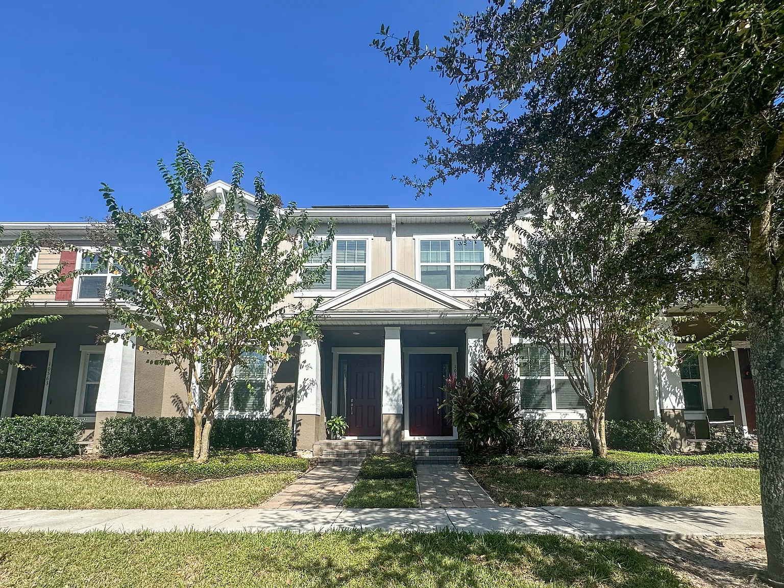 4 bed, 2200 sqft, $2,750 — Photo 2