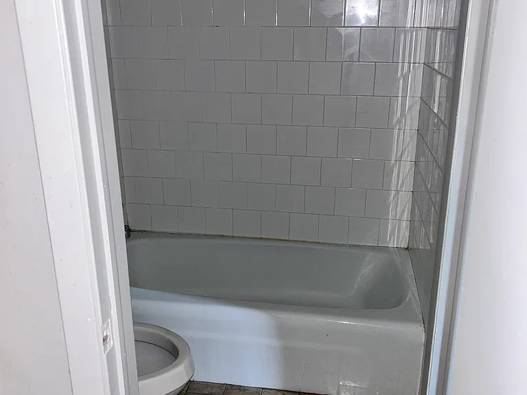 515 Basswood Ave #K110 — Photo 17
