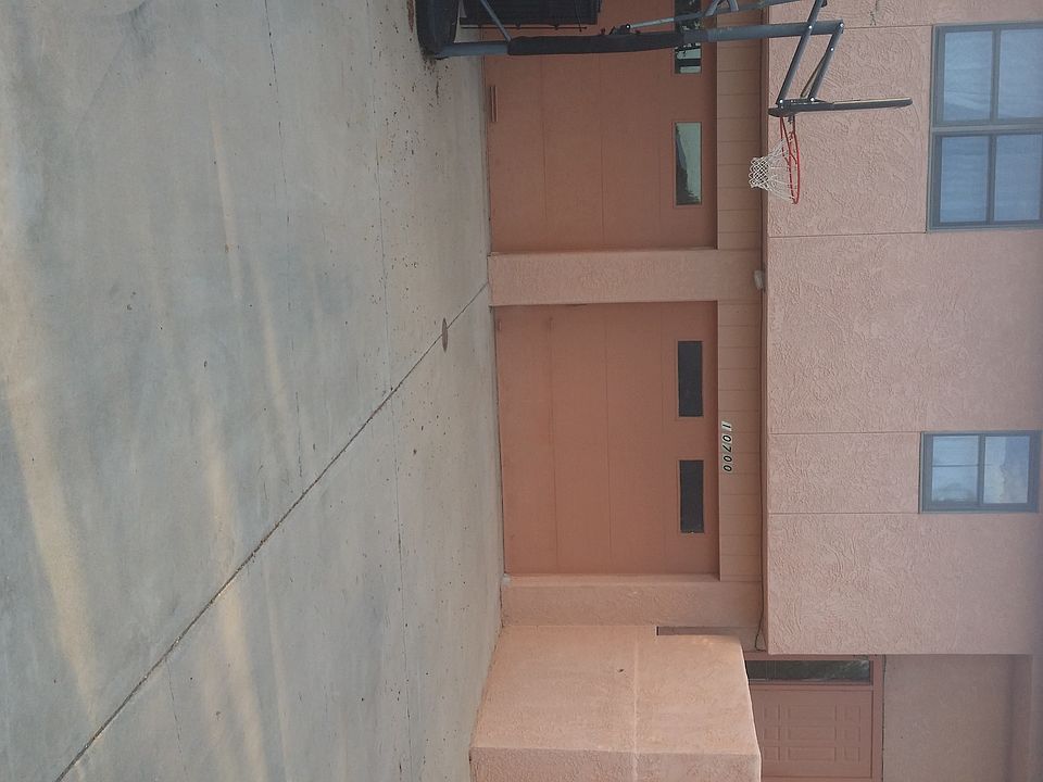 2nd image of 10700 E Oak Creek Valley Dr
